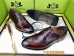 Plain Ox-Blood colour Renato Castello full pack