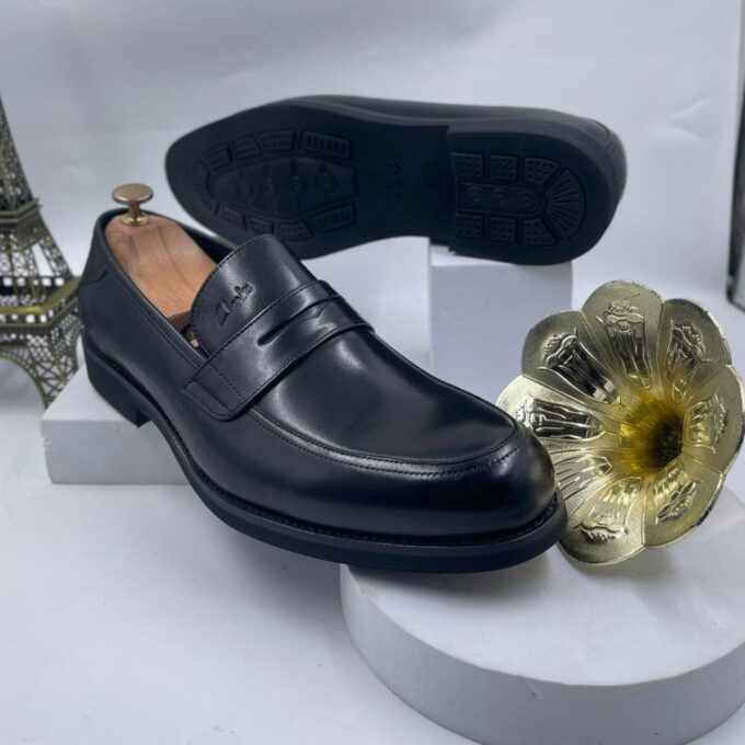 Black Clarks Shoe (full set)