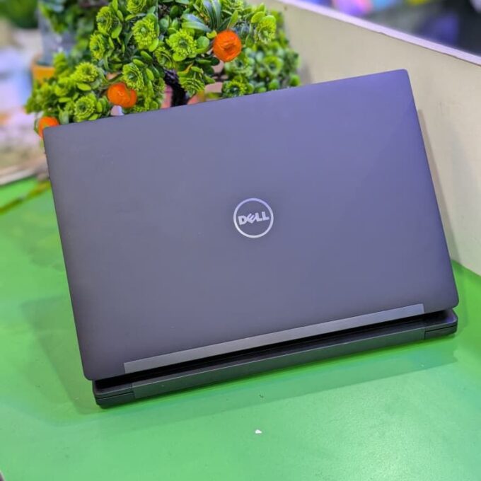 Dell latitude 7480  Corei5  8/256gb Touchscreen
