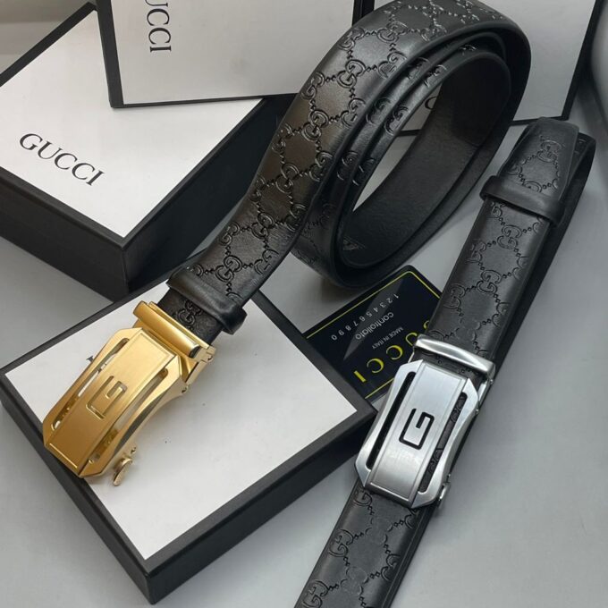 Male Gucci Belt with full box and warrant card