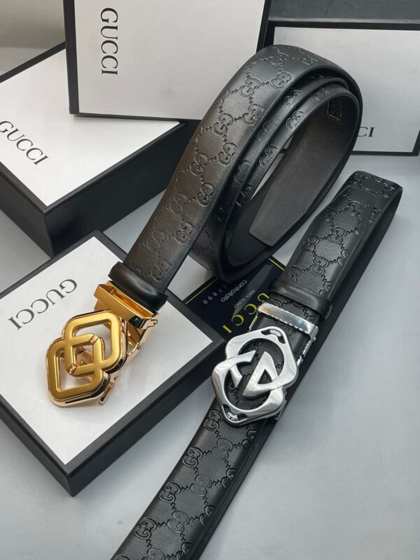 Male Gucci Belt with full box and warrant card