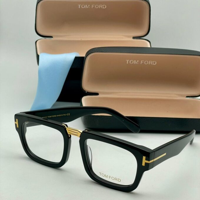 Solid Tomford frame (with case)