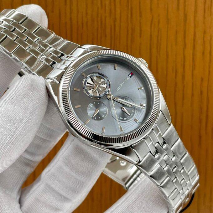 Silver Tommy Hilfiger female chain watch with case