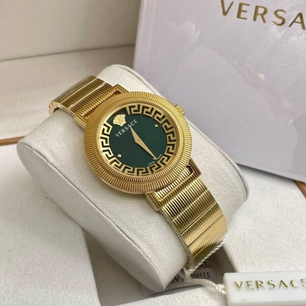 Versace chain watch (WITH CASE)