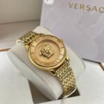 Versace chain watch (WITH CASE)