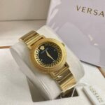 Versace chain watch (WITH CASE)