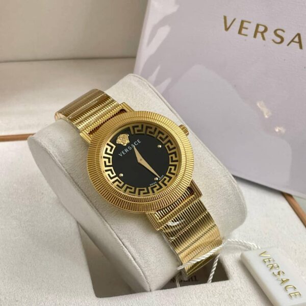 Versace chain watch (WITH CASE)