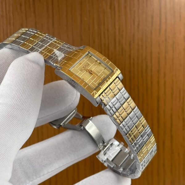 Female Versace chain watch (with case)