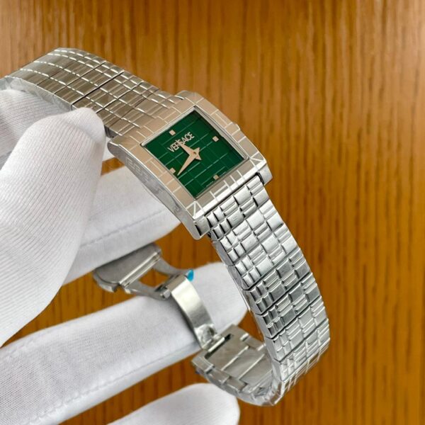 Female Versace chain watch (with case)